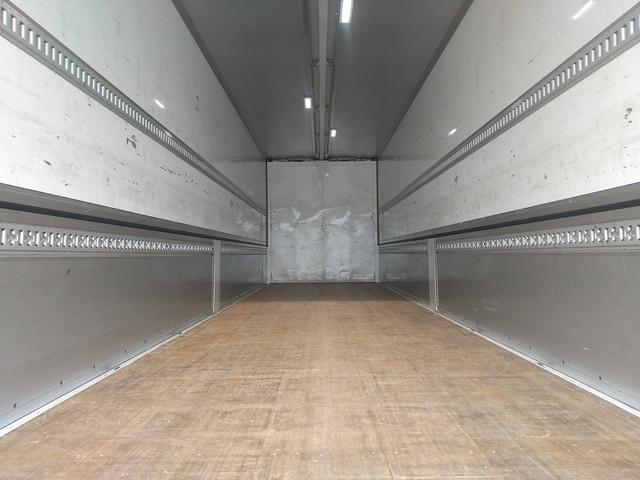 日野プロフィアパネルウイング大型（10t）[写真14]