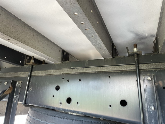 日野プロフィアパネルウイング大型（10t）[写真20]