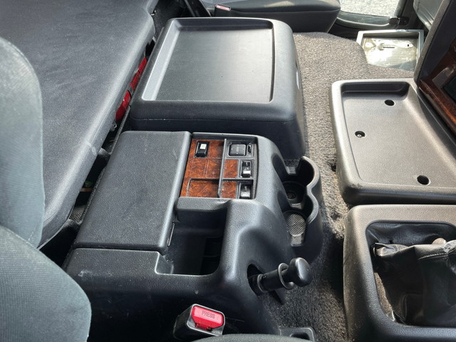 日野プロフィアパネルウイング大型（10t）[写真35]