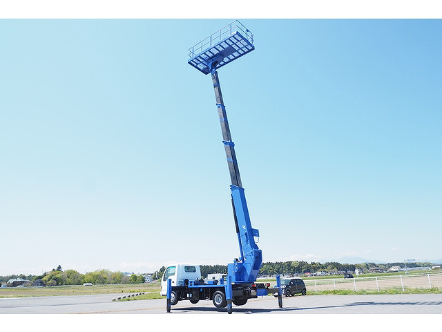 いすゞエルフ高所作業車小型（2t・3t）[写真11]