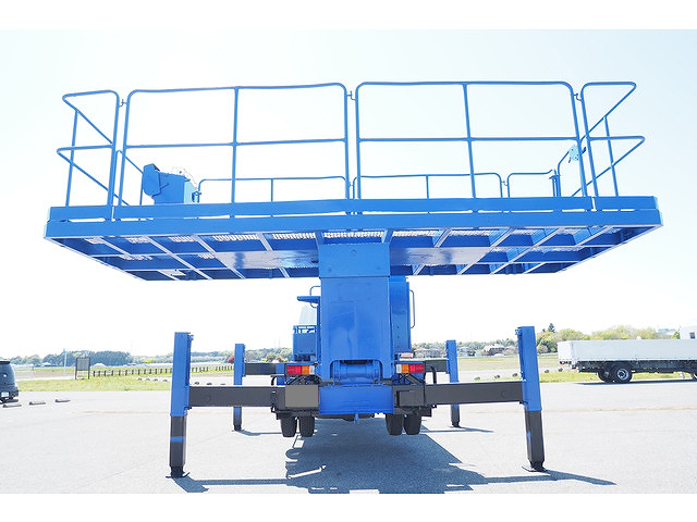 いすゞエルフ高所作業車小型（2t・3t）[写真19]