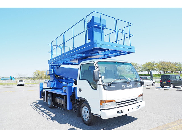いすゞエルフ高所作業車小型（2t・3t）[写真03]