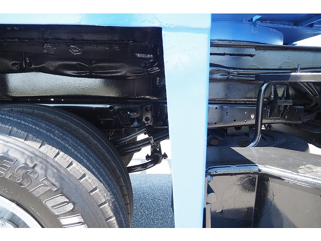 いすゞエルフ高所作業車小型（2t・3t）[写真31]