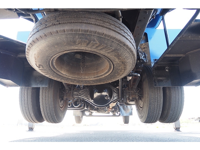 いすゞエルフ高所作業車小型（2t・3t）[写真32]