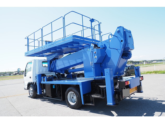 いすゞエルフ高所作業車小型（2t・3t）[写真04]