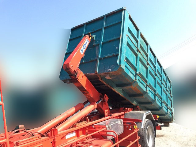 いすゞフォワードアームロール増トン（6t・8t）[写真03]