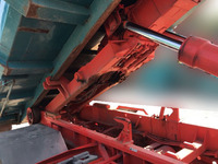 いすゞフォワードアームロール増トン（6t・8t）[写真08]