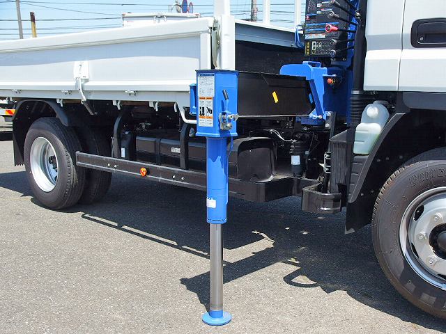 三菱ふそうキャンタークレーン4段小型（2t・3t）[写真08]