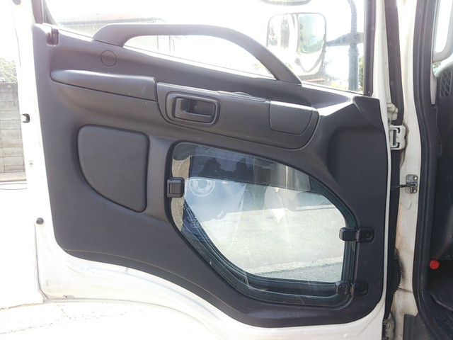 日野レンジャーアルミウイング中型（4t）[写真26]