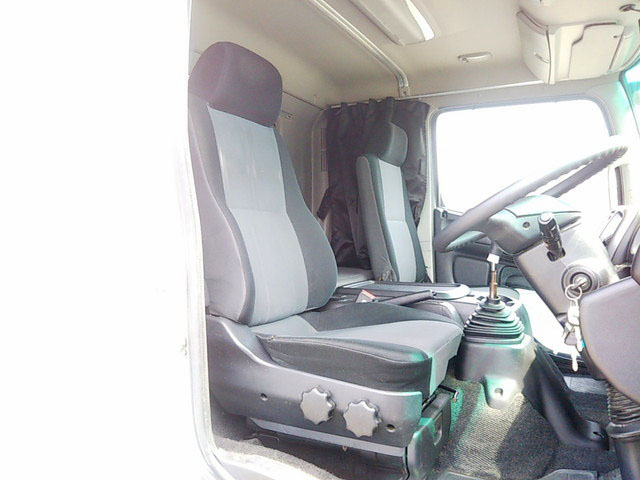 日野レンジャーアルミウイング中型（4t）[写真28]