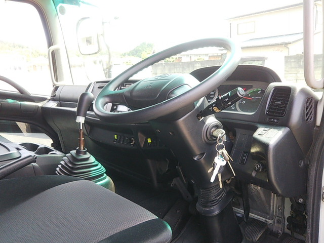 日野レンジャーアルミウイング中型（4t）[写真29]