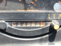 いすゞフォワードセーフティクレーン3段中型（4t）[写真29]