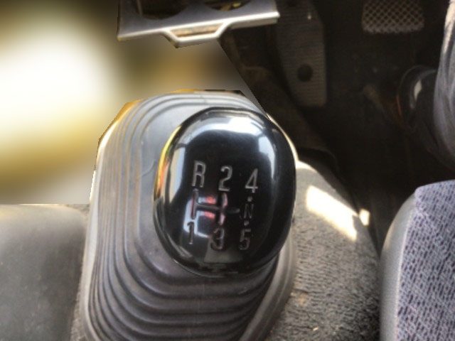 いすゞフォワードセーフティクレーン3段中型（4t）[写真30]