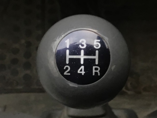 マツダボンゴ平ボディ小型（2t・3t）[写真15]