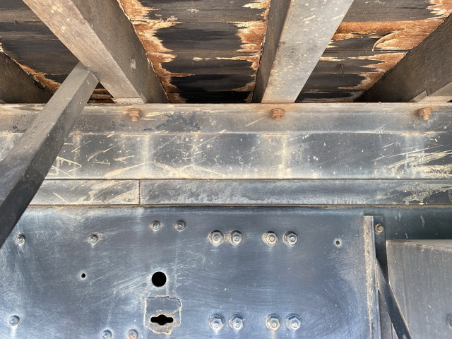 三菱ふそうスーパーグレート平ボディ大型（10t）[写真17]