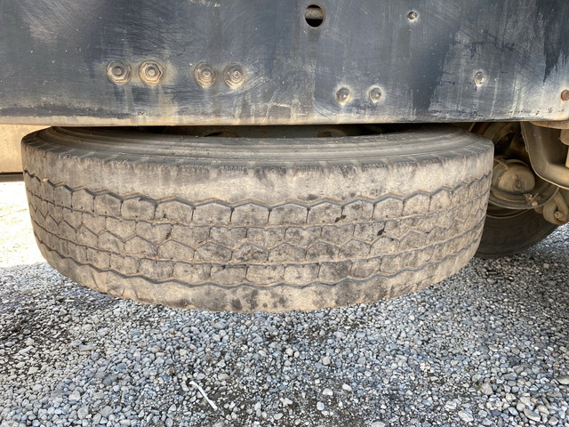 三菱ふそうスーパーグレート平ボディ大型（10t）[写真19]