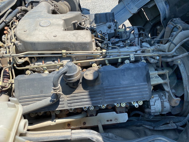 三菱ふそうスーパーグレート平ボディ大型（10t）[写真24]