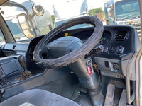 三菱ふそうスーパーグレート平ボディ大型（10t）[写真30]