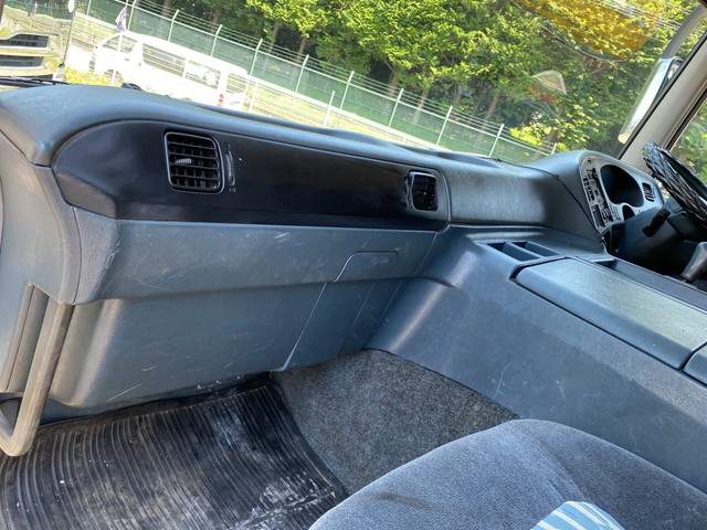 三菱ふそうスーパーグレート平ボディ大型（10t）[写真32]