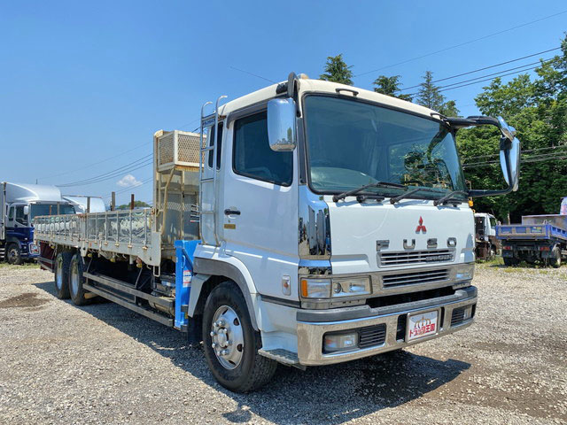 三菱ふそうスーパーグレート平ボディ大型（10t）[写真04]