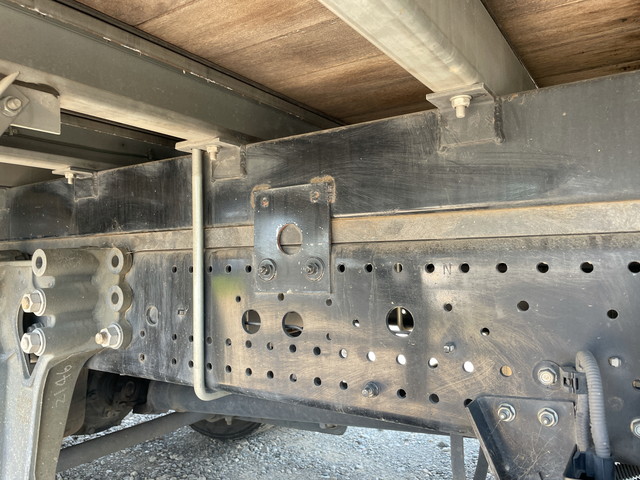 いすゞフォワードアルミブロック増トン（6t・8t）[写真18]