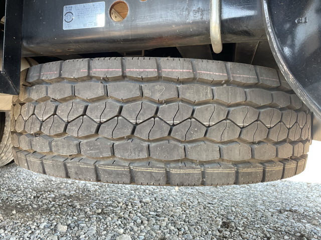 いすゞフォワードアルミブロック増トン（6t・8t）[写真20]