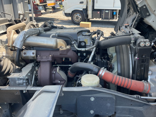 いすゞフォワードアルミブロック増トン（6t・8t）[写真24]