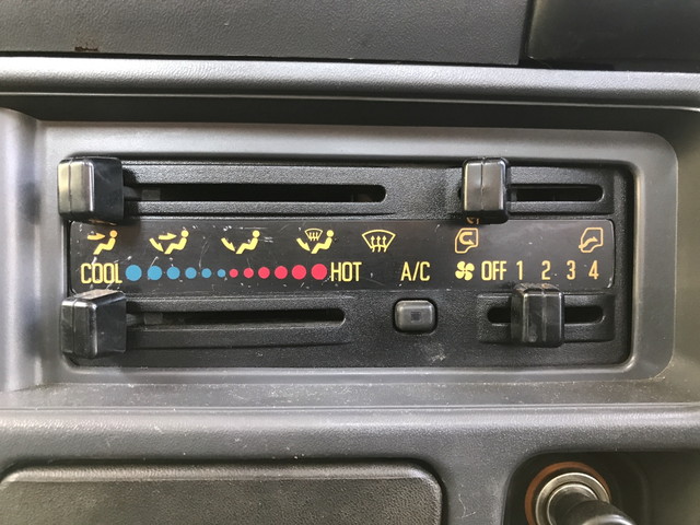 いすゞエルフアルミブロック小型（2t・3t）[写真29]