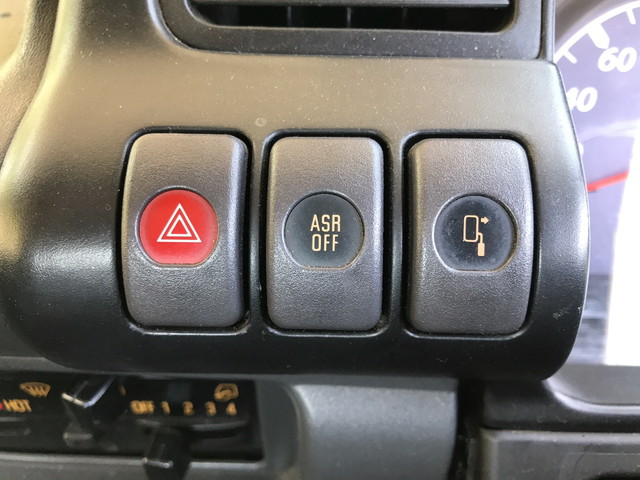 いすゞエルフアルミブロック小型（2t・3t）[写真31]