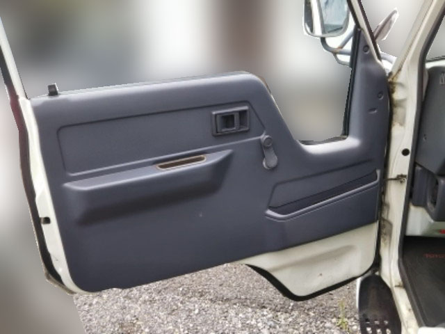 トヨタトヨエースアルミバン小型（2t・3t）[写真16]