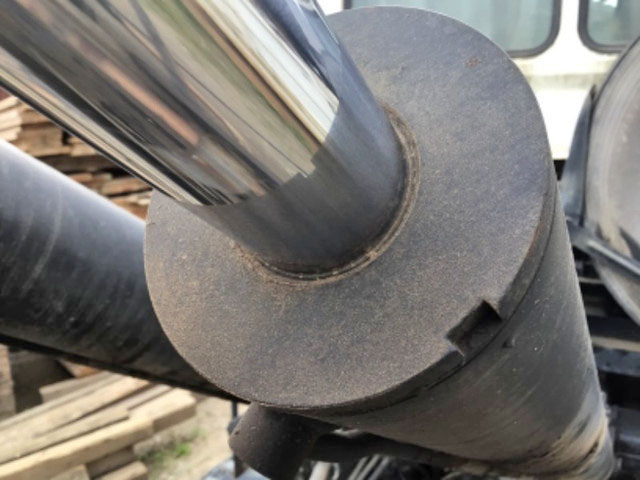 日野レンジャーアームロール中型（4t）[写真12]