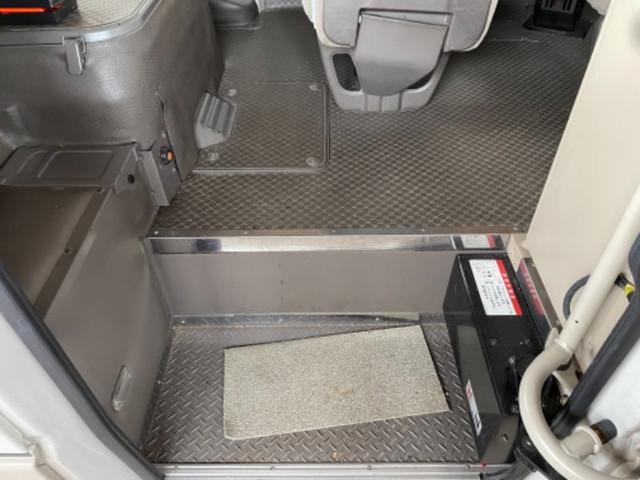 三菱ふそうローザマイクロバス[写真04]