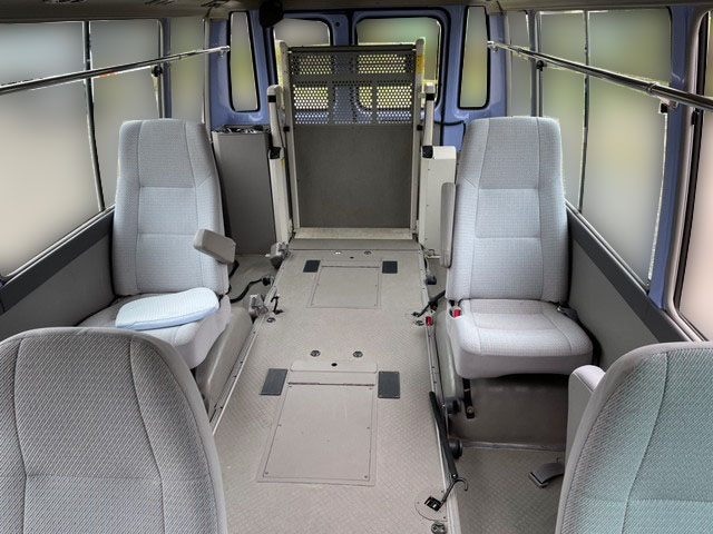 トヨタコースター福祉車両[写真09]