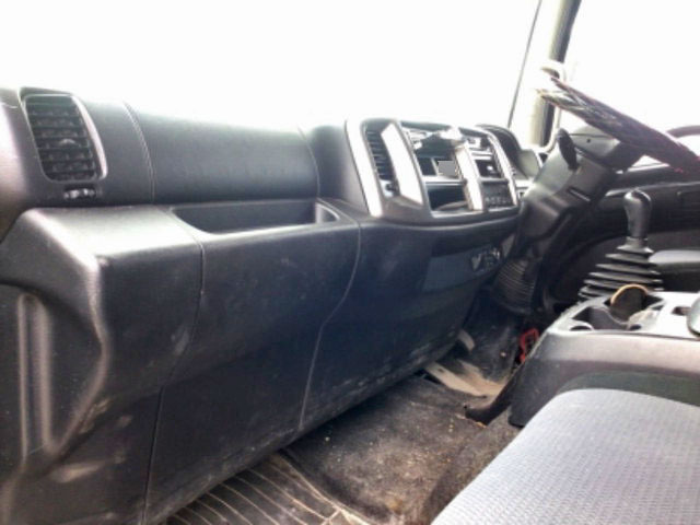 日野レンジャーユニック4段増トン（6t・8t）[写真21]