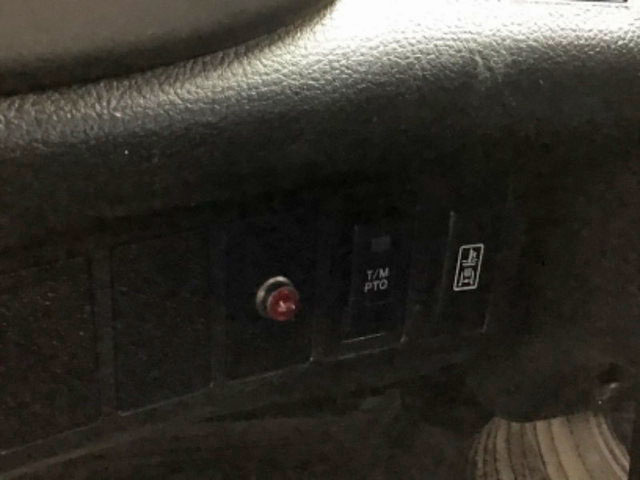 日野レンジャーユニック4段増トン（6t・8t）[写真26]