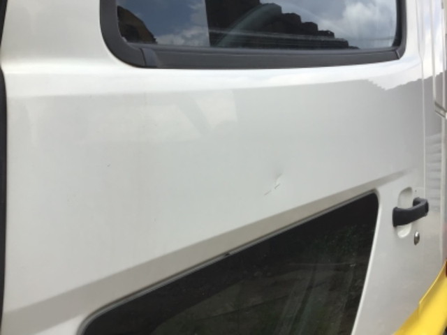 日野レンジャーユニック4段増トン（6t・8t）[写真04]