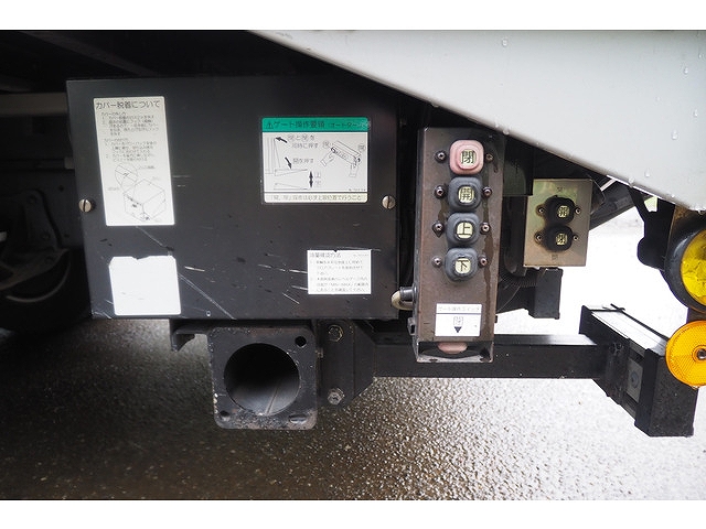 いすゞエルフアルミウイング小型（2t・3t）[写真18]