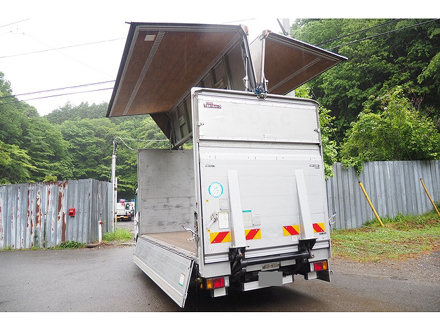 いすゞエルフアルミウイング小型（2t・3t）[写真04]