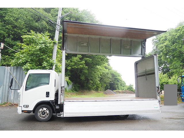 いすゞエルフアルミウイング小型（2t・3t）[写真09]