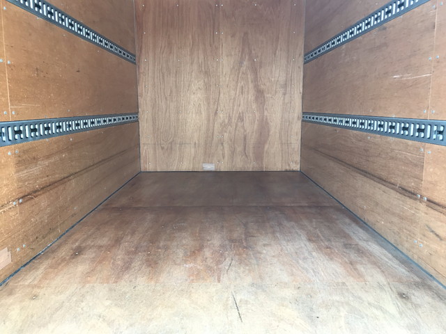 三菱ふそうキャンターアルミバン小型（2t・3t）[写真11]