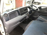 三菱ふそうキャンターアルミバン小型（2t・3t）[写真31]