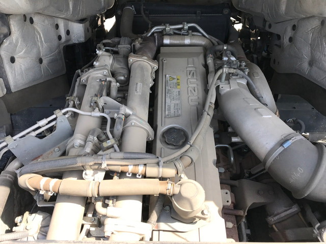 いすゞギガトレーラーヘッド（トラクターヘッド）大型（10t）[写真11]