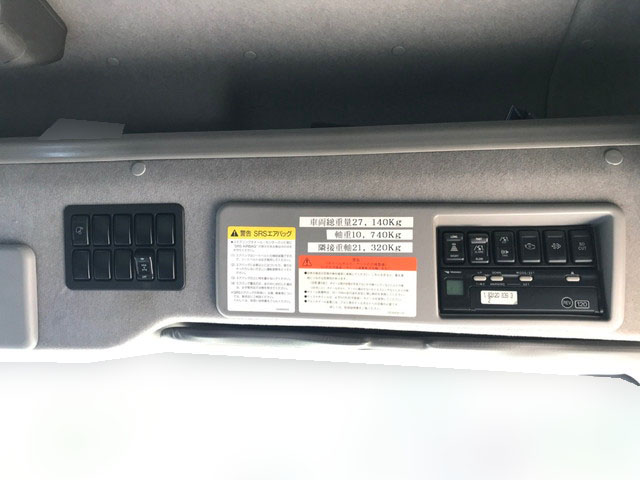 いすゞギガトレーラーヘッド（トラクターヘッド）大型（10t）[写真18]