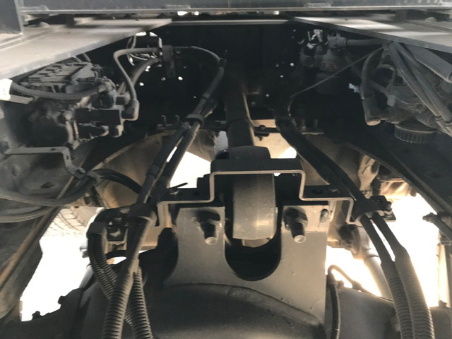 いすゞギガトレーラーヘッド（トラクターヘッド）大型（10t）[写真07]