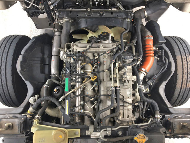 三菱ふそうキャンターアルミバン小型（2t・3t）[写真26]