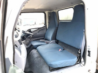 三菱ふそうキャンターアルミバン小型（2t・3t）[写真31]