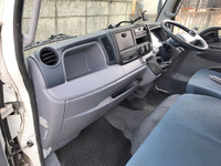 三菱ふそうキャンターアルミバン小型（2t・3t）[写真33]