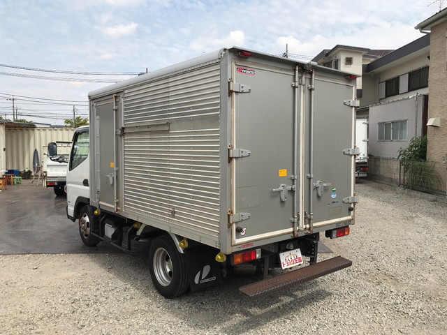 三菱ふそうキャンターアルミバン小型（2t・3t）[写真04]