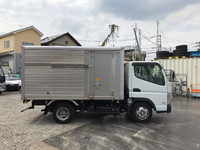 三菱ふそうキャンターアルミバン小型（2t・3t）[写真07]