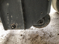 UDトラックスクオンアームロール大型（10t）[写真11]